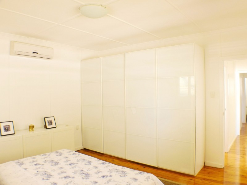 50 Rodney Street, Wynnum West QLD 4178