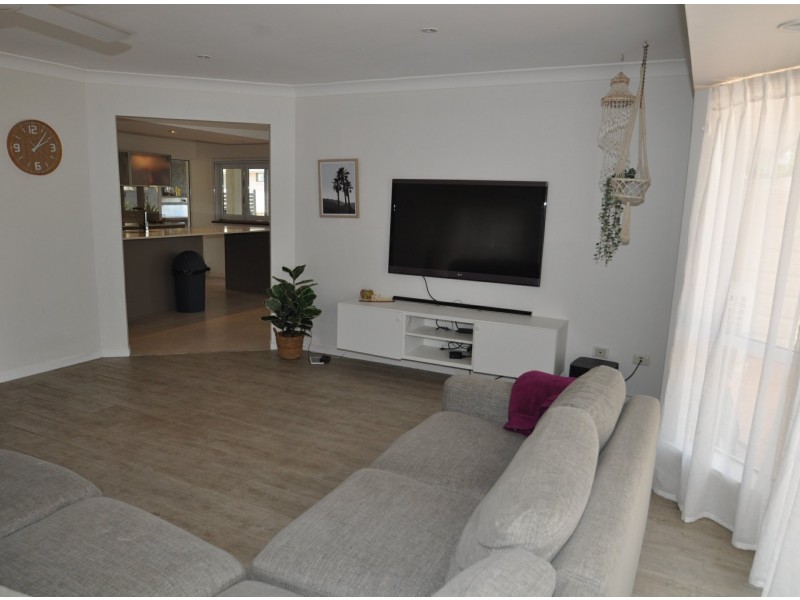 18 Clipper Place, Manly West QLD 4179