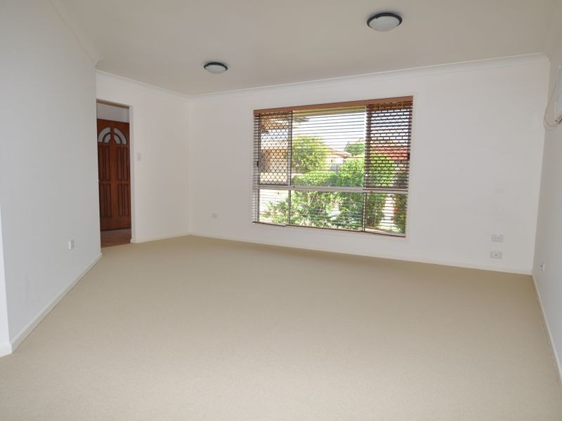 2 Auriga Close, Wynnum QLD 4178