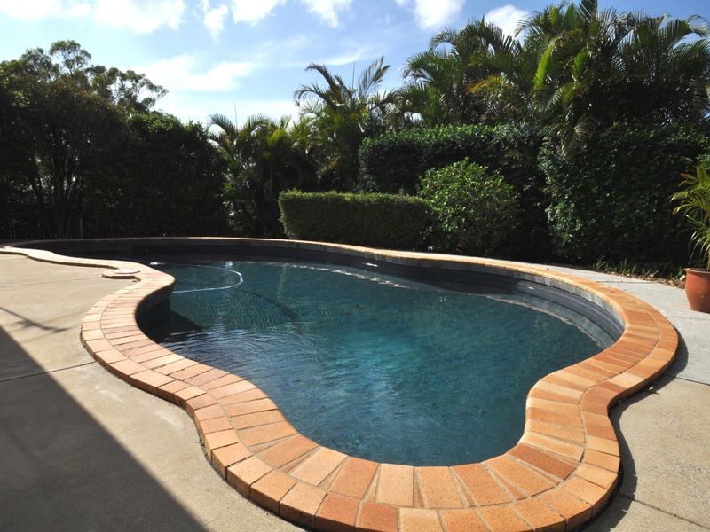 2 Auriga Close, Wynnum QLD 4178