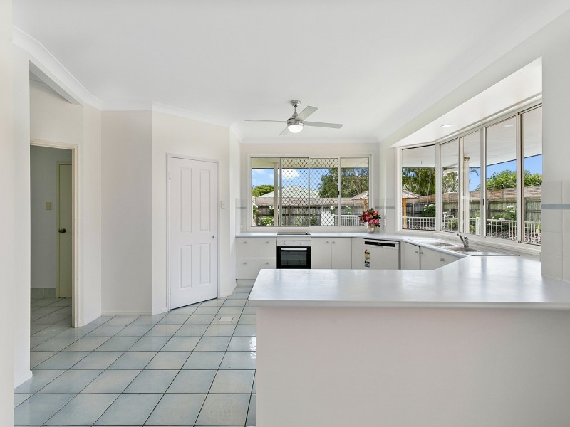 4 Moray Close, Manly West QLD 4179