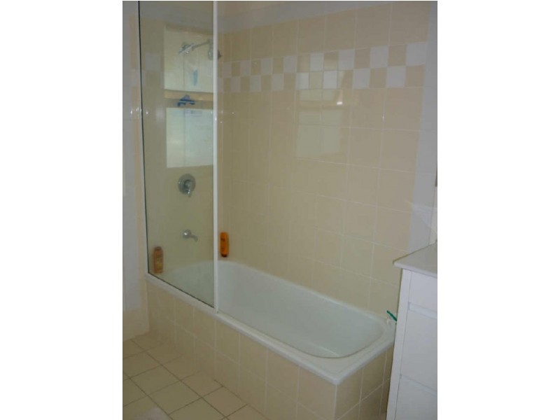 16 Wyeth Street, Wynnum QLD 4178