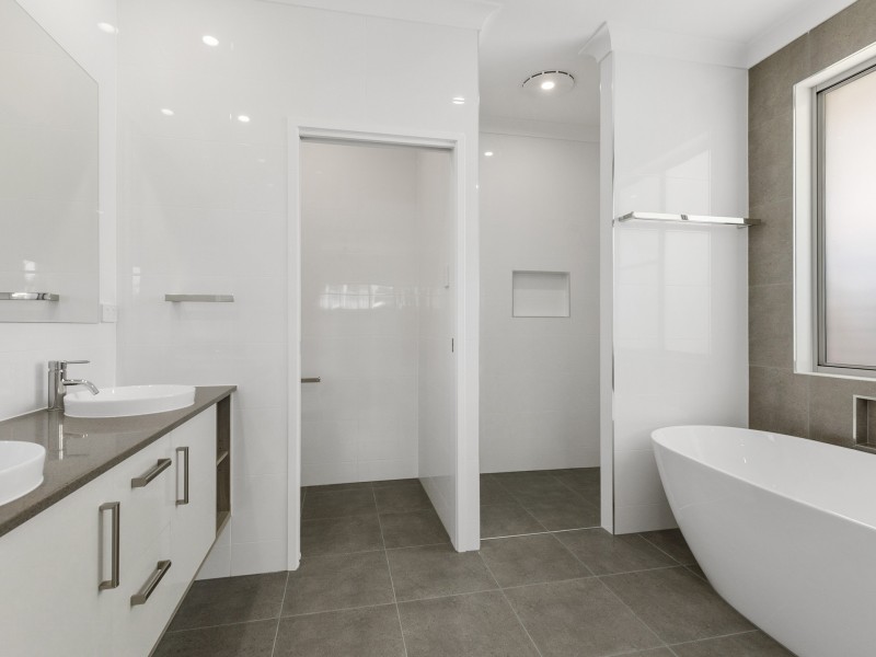 105 Kingsley Terrace, Manly QLD 4179