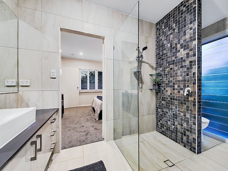 7 Haig St, Wynnum West QLD 4178