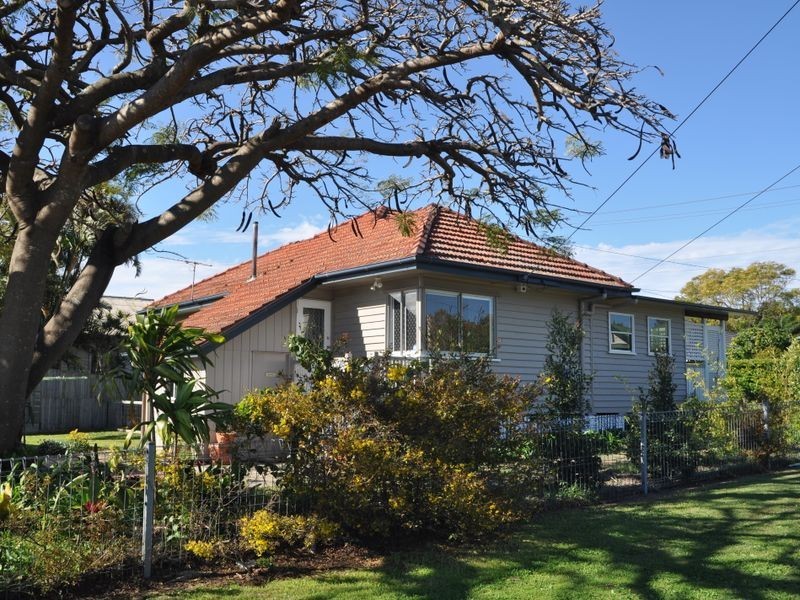 3 Milfoil Street, Manly QLD 4179