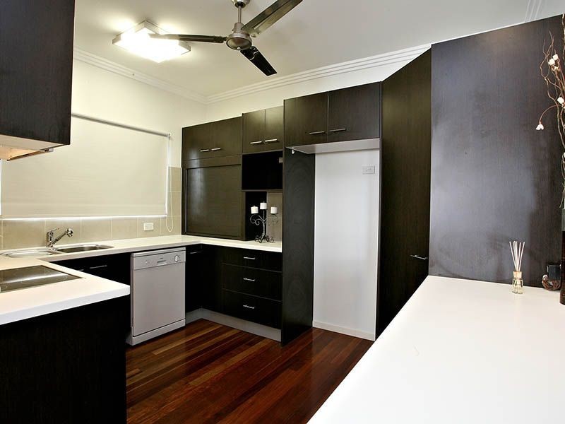 8 Shepherd St, Wynnum QLD 4178