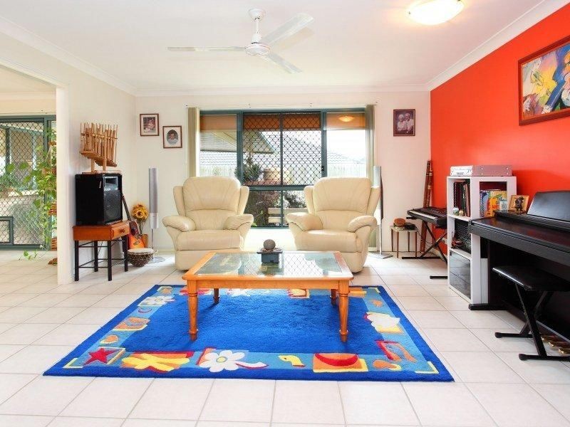 11 Lockwood Cres, Manly West QLD 4179