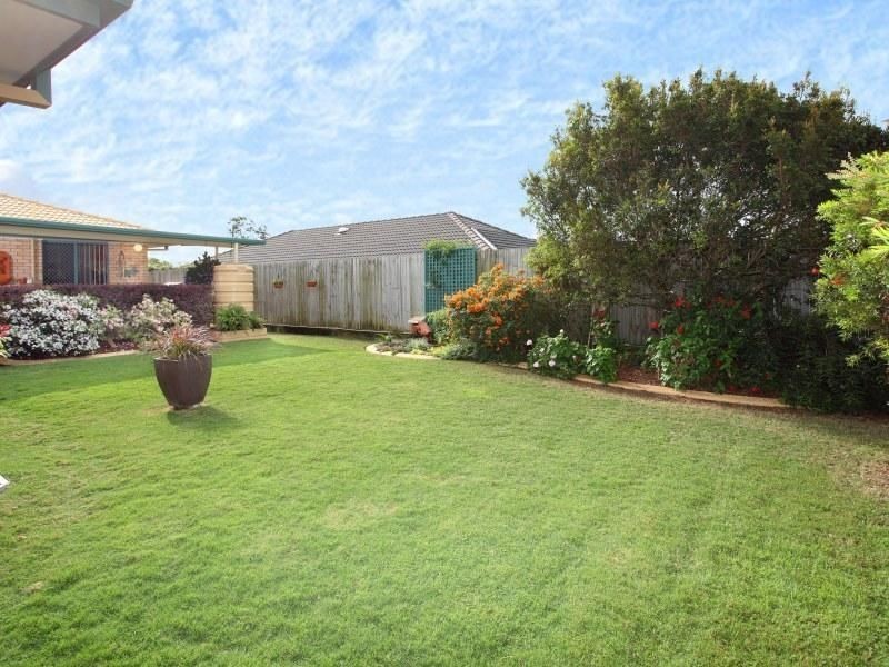 11 Lockwood Cres, Manly West QLD 4179