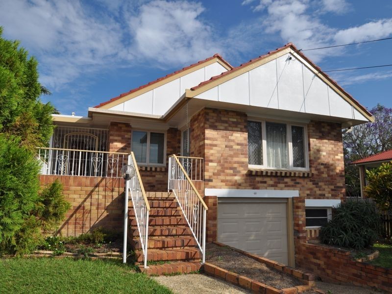 82 Manly Rd, Manly QLD 4179