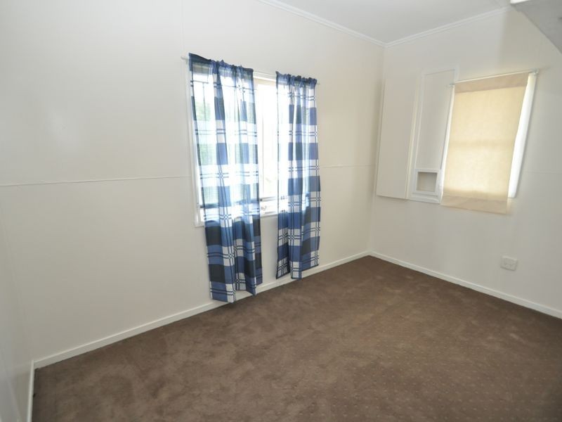 82 Manly Rd, Manly QLD 4179