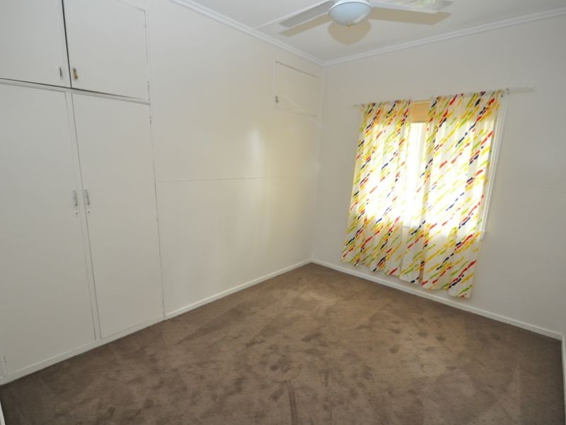 82 Manly Rd, Manly QLD 4179
