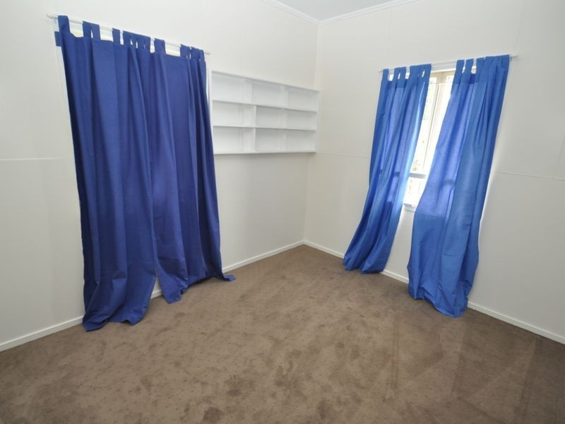 82 Manly Rd, Manly QLD 4179