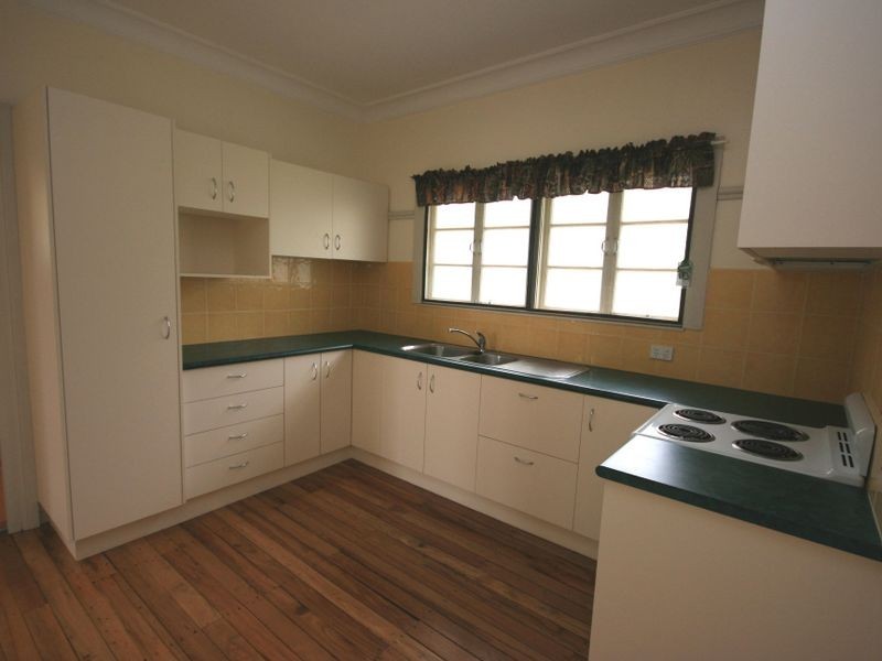 70 Joffre St, Wynnum QLD 4178