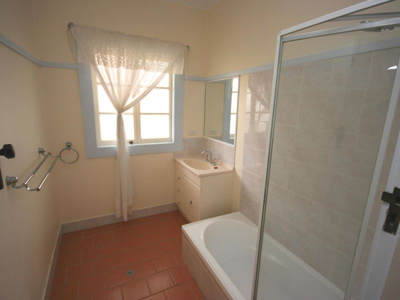 70 Joffre St, Wynnum QLD 4178