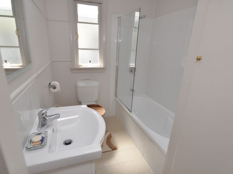 76 Whites Road, Manly West QLD 4179