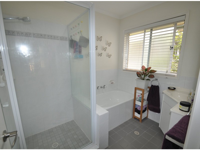 14A Oakley Street, Manly QLD 4179