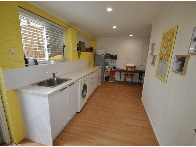 14A Oakley Street, Manly QLD 4179