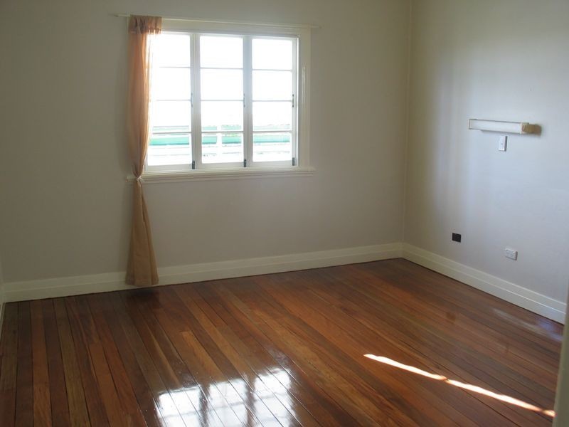 2 Booran St, Lota QLD 4179