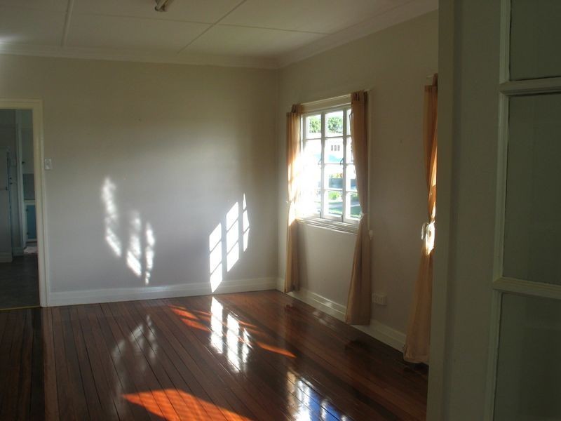 2 Booran St, Lota QLD 4179