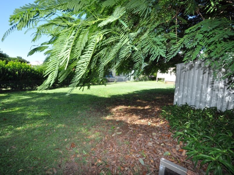 83 Randall Road, Wynnum West QLD 4178