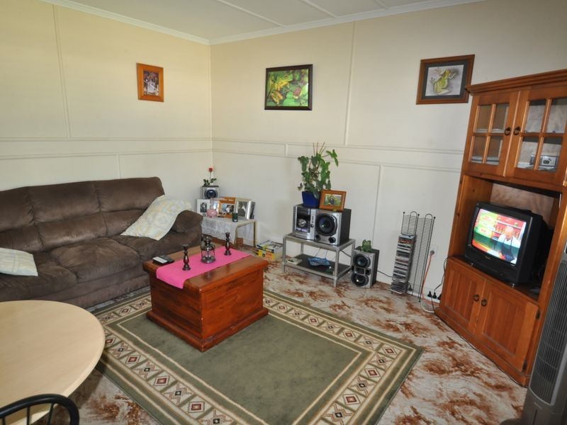 83 Randall Road, Wynnum West QLD 4178