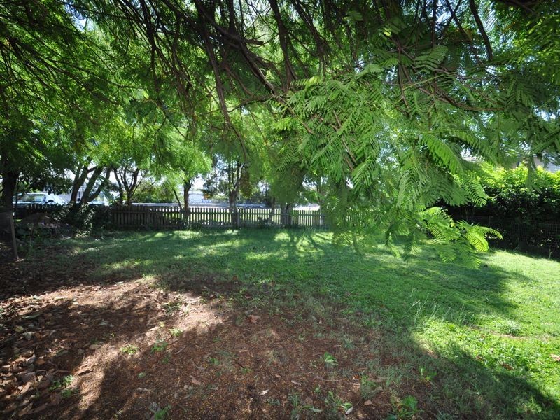 83 Randall Road, Wynnum West QLD 4178