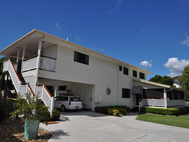 70 Uplands Tce, Wynnum QLD 4178
