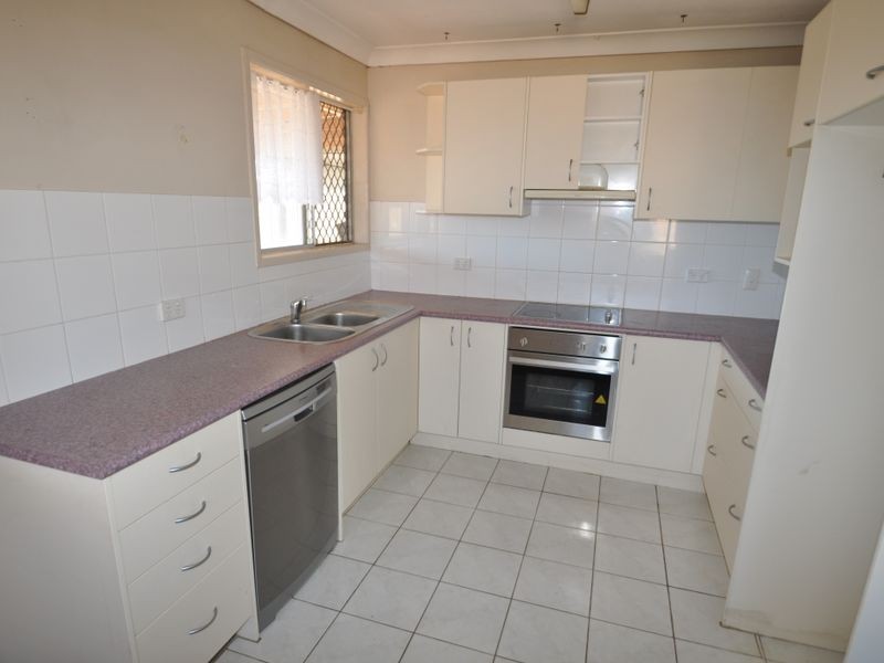 9 Lyrian St, Manly West QLD 4179