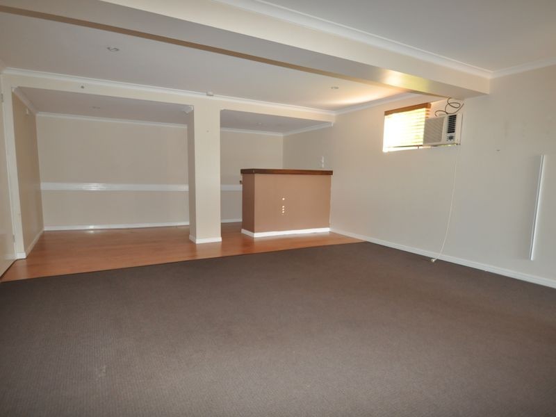 9 Lyrian St, Manly West QLD 4179