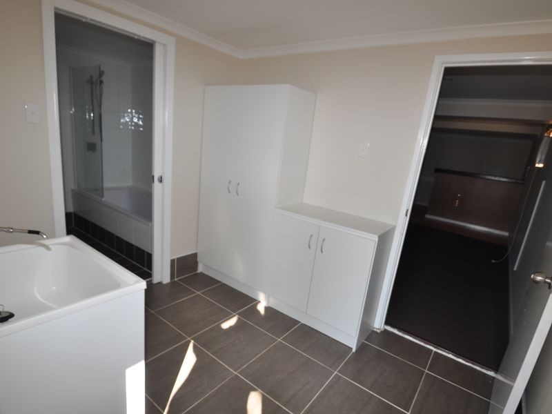 9 Lyrian St, Manly West QLD 4179
