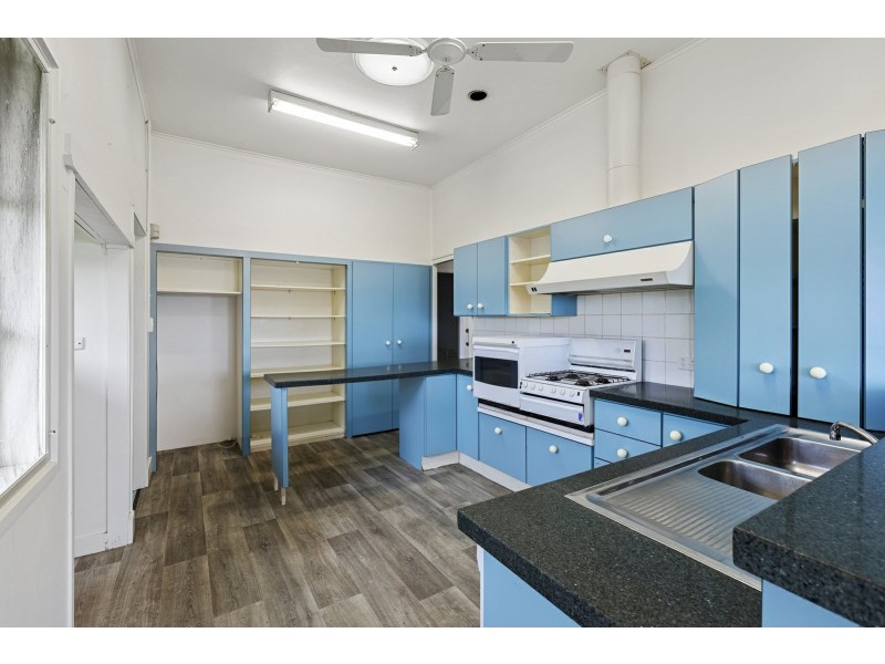 64 Wassell Street, Wynnum QLD 4178