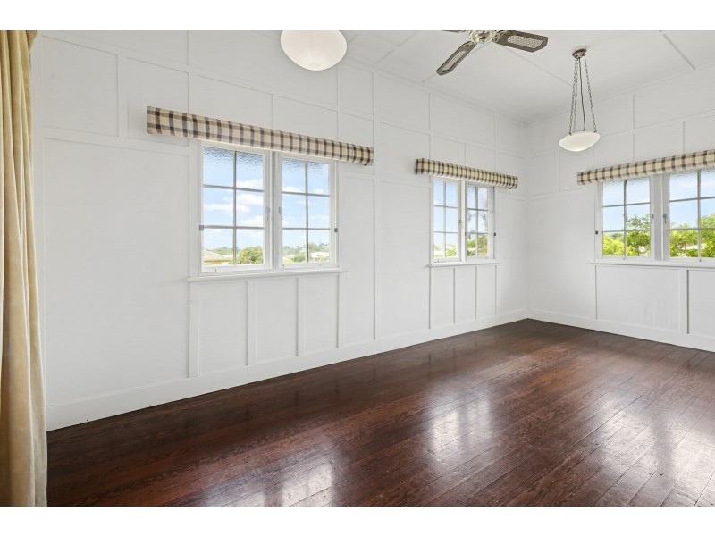 64 Wassell Street, Wynnum QLD 4178