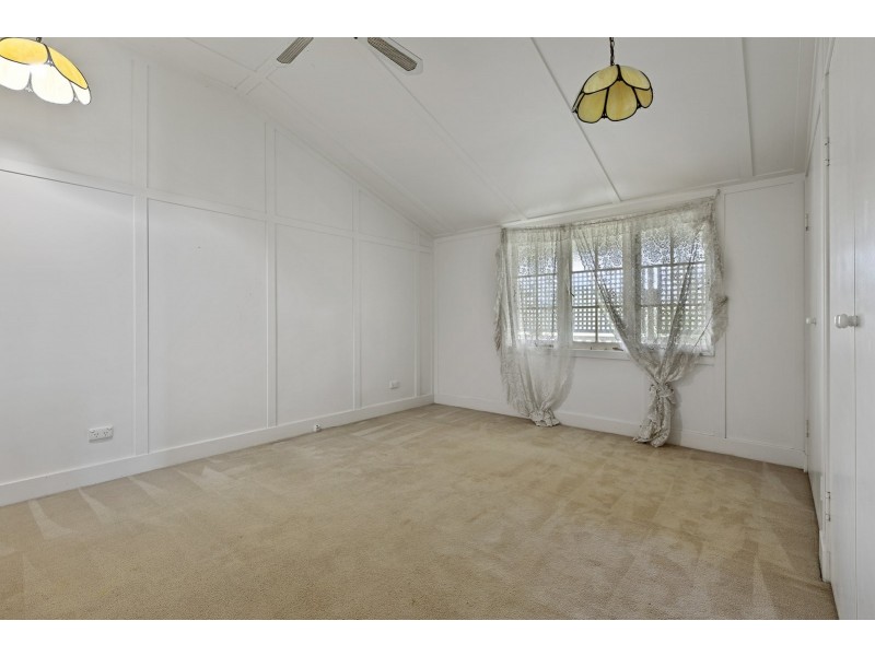 64 Wassell Street, Wynnum QLD 4178