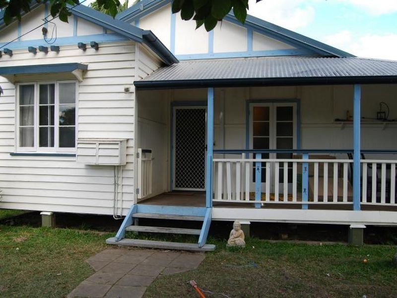 12 Madgwick Street, Wynnum QLD 4178