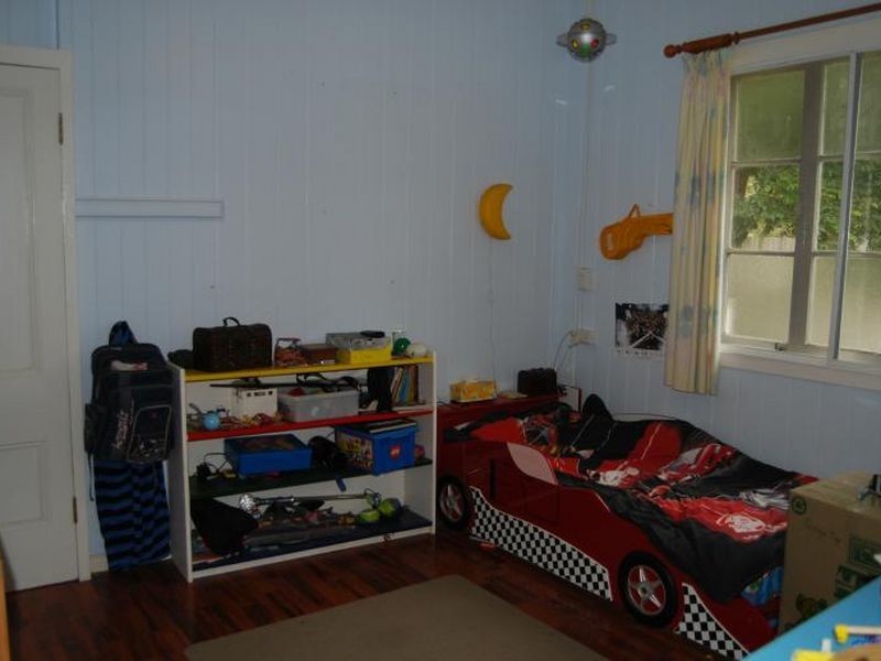 12 Madgwick Street, Wynnum QLD 4178