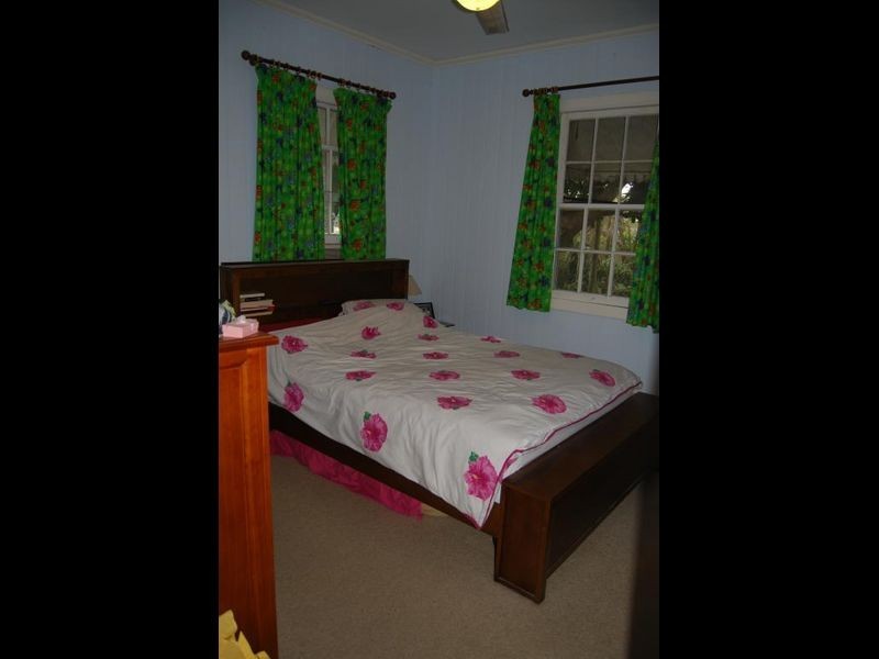 12 Madgwick Street, Wynnum QLD 4178