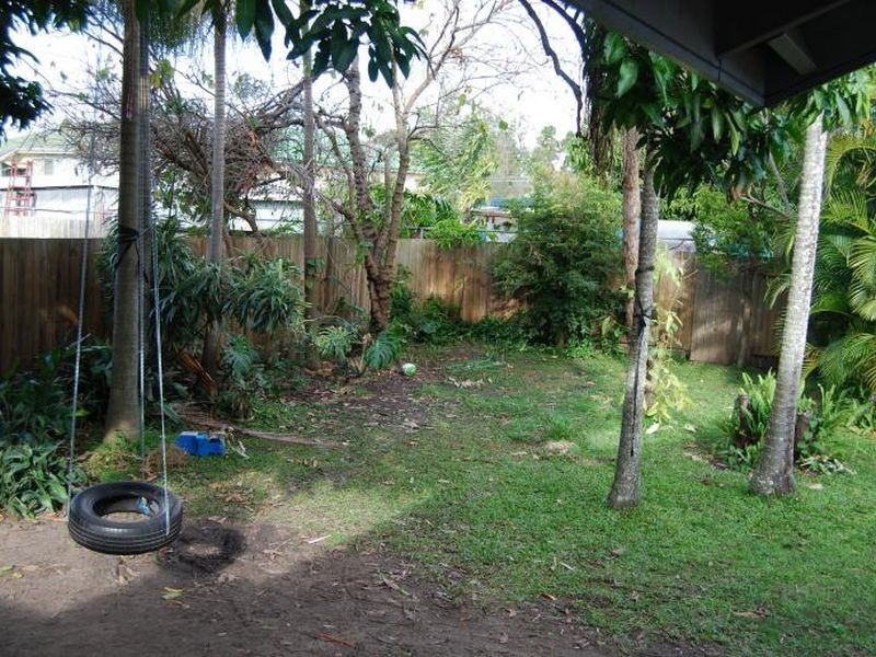 12 Madgwick Street, Wynnum QLD 4178