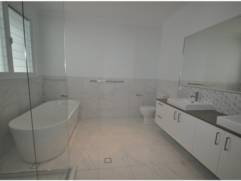 174 Ernest Street, Manly QLD 4179