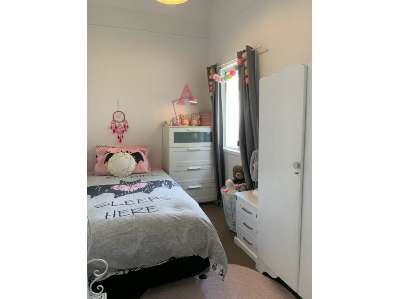 71 Coreen St, Wynnum QLD 4178