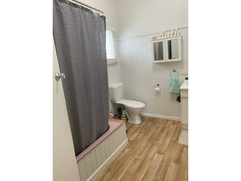 71 Coreen St, Wynnum QLD 4178