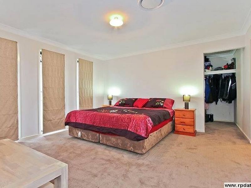 1 Peregian Close, Manly West QLD 4179