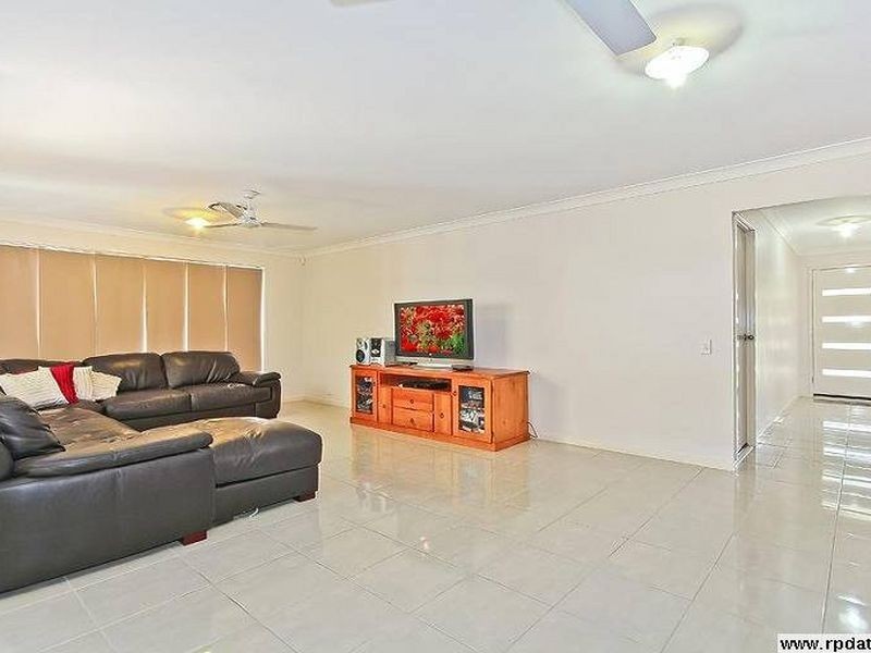 1 Peregian Close, Manly West QLD 4179