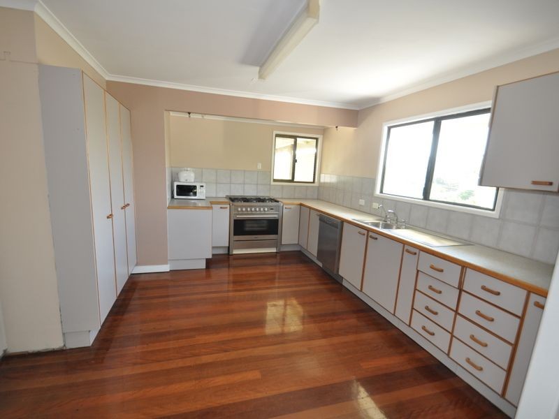 31 Natasha St, Wynnum West QLD 4178