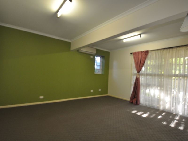 31 Natasha St, Wynnum West QLD 4178