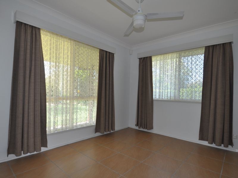 343 Kianawah Road, Wynnum West QLD 4178