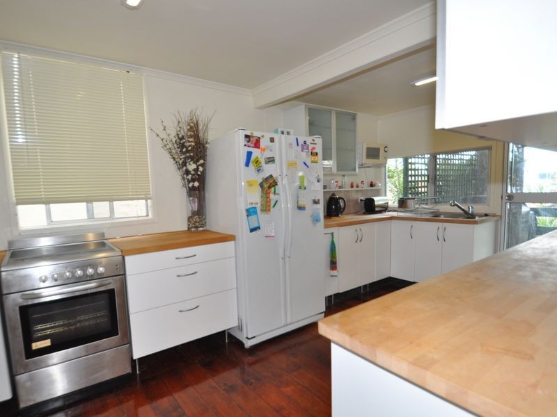92 Boswell Tce, Manly QLD 4179