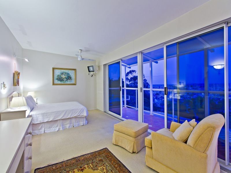 52 Wellington St, Manly QLD 4179