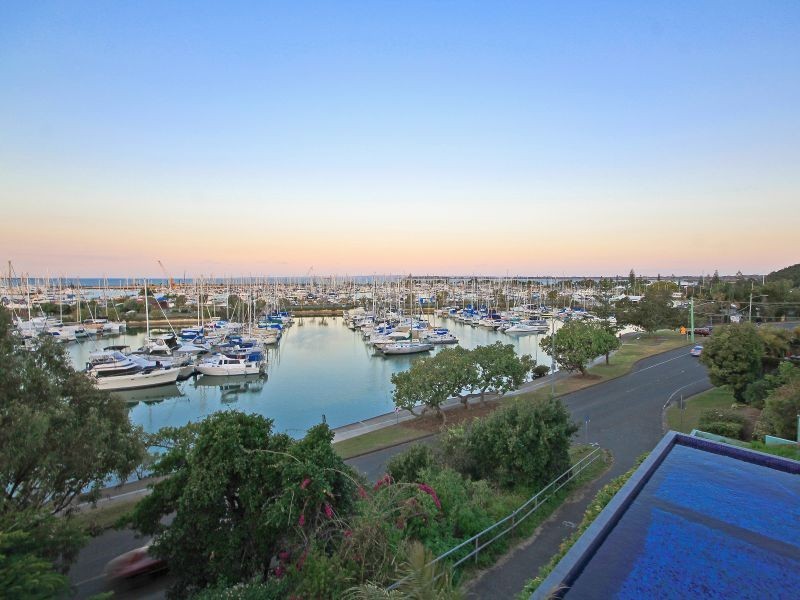 52 Wellington St, Manly QLD 4179