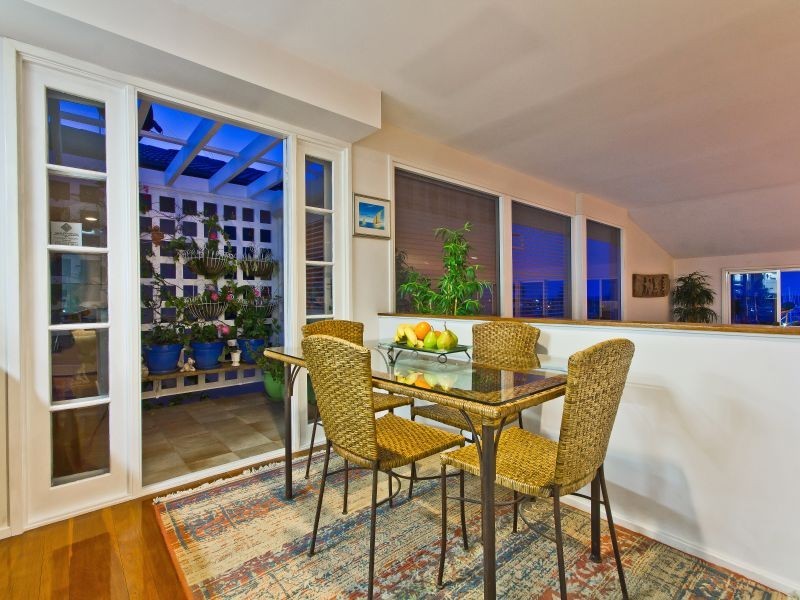 52 Wellington St, Manly QLD 4179