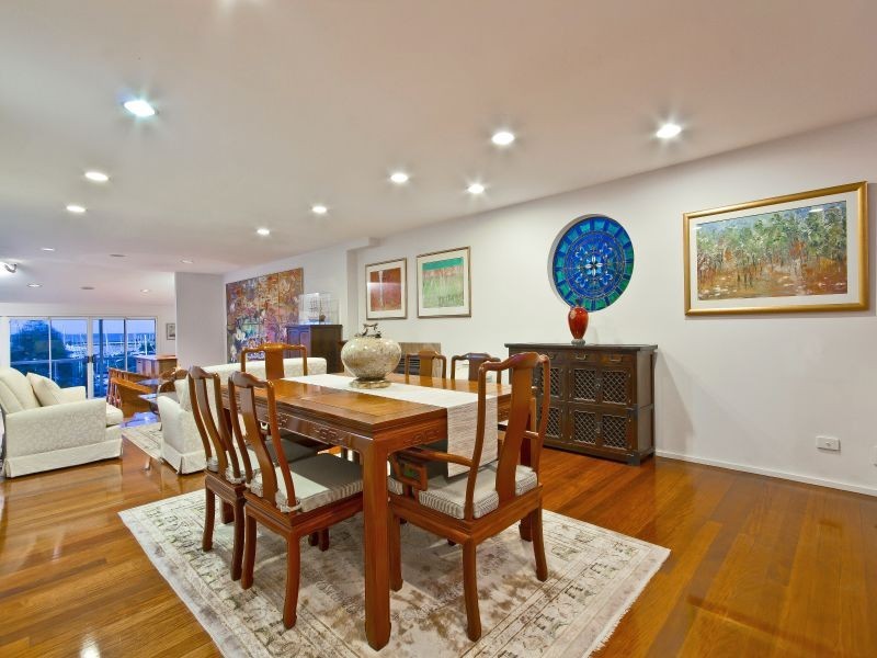 52 Wellington St, Manly QLD 4179